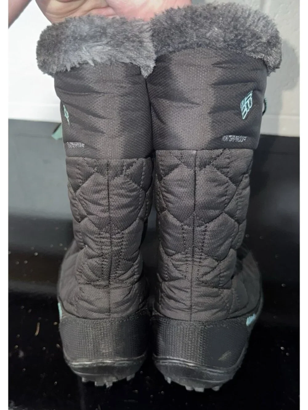 Columbia Minx Mid II Girls Youth Insulated WP Winter Snow Boots Size 4 Black